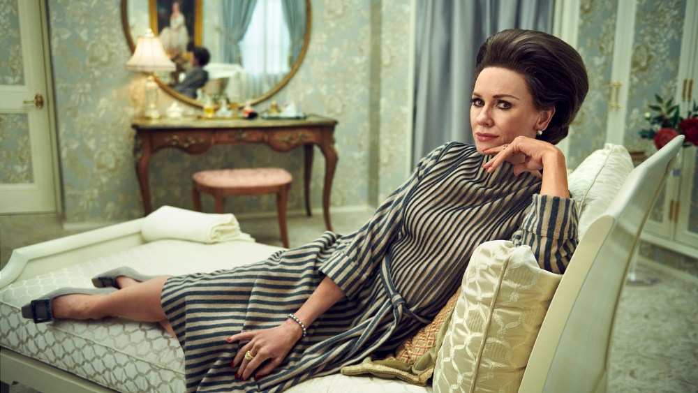 FEUD: Capote Vs. The Swans -- Pictured: Naomi Watts as Babe Paley. CR: Pari Dukovic/FX